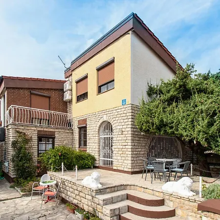 Holiday home 5 Bedroom Gorgeous In - Jasenice